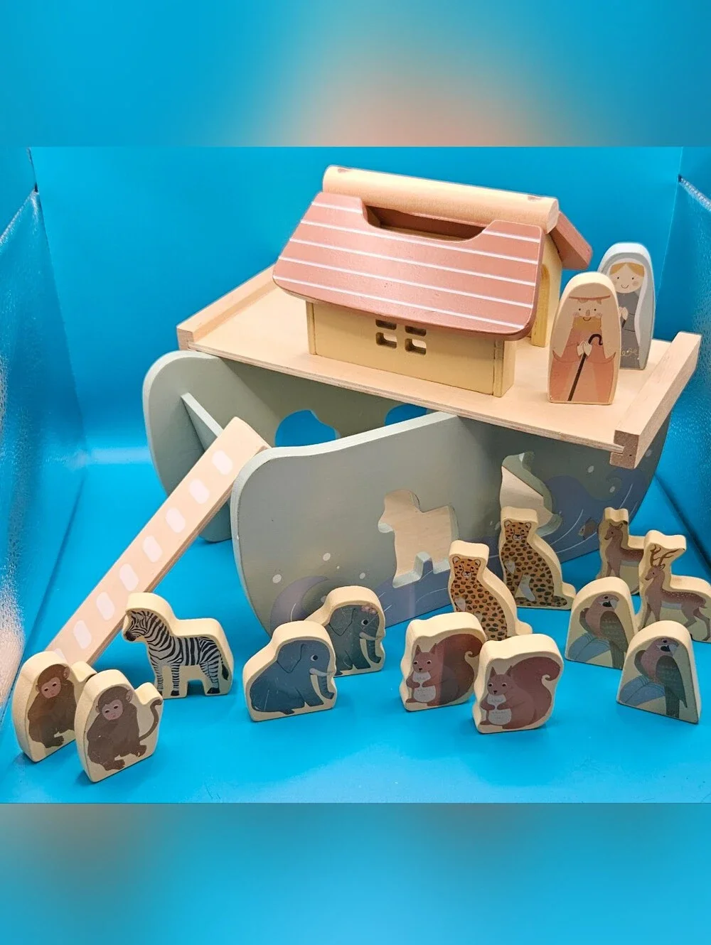 Wooden Noah's Ark Animal Play Set - Multicolor